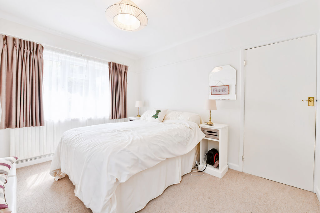 Bedroom- click for photo gallery